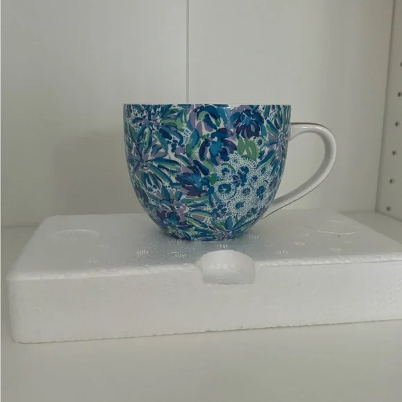 NWT Lilly Pulitzer Ceramic Mugs Set of 2 - Picture 12 of 14